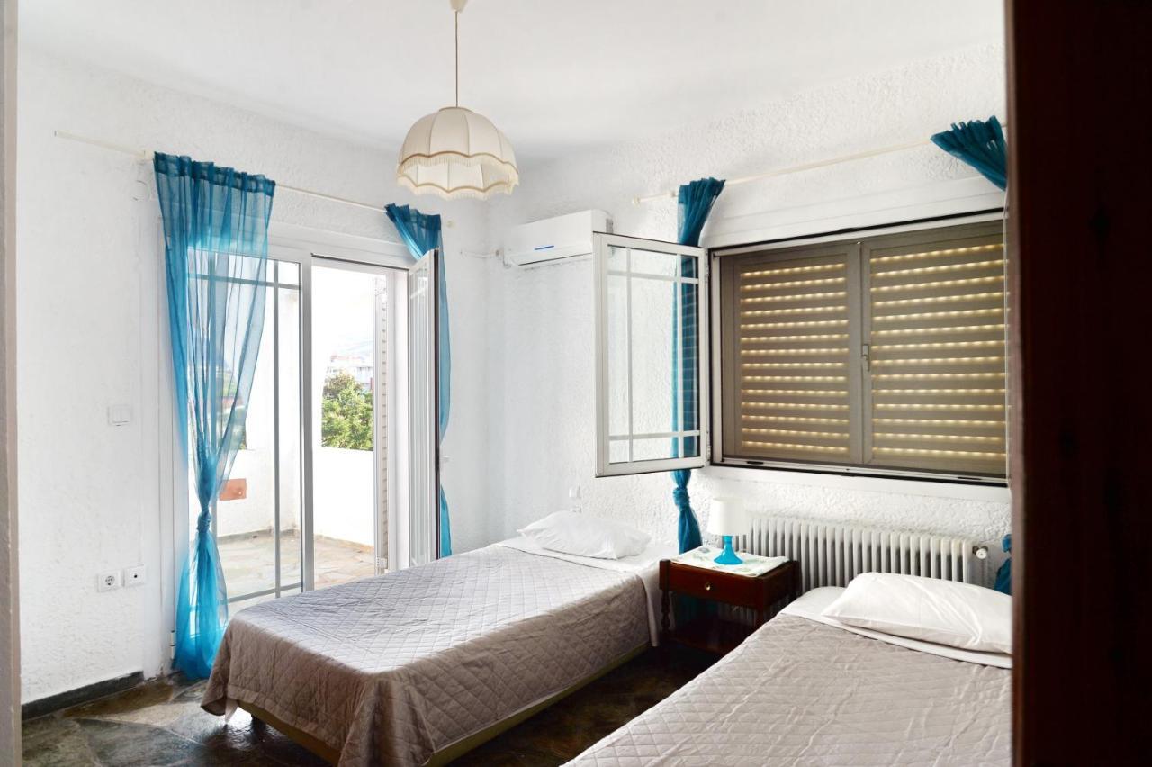 Antorina Beachfront Villas With Private Pools Kamari  Екстериор снимка